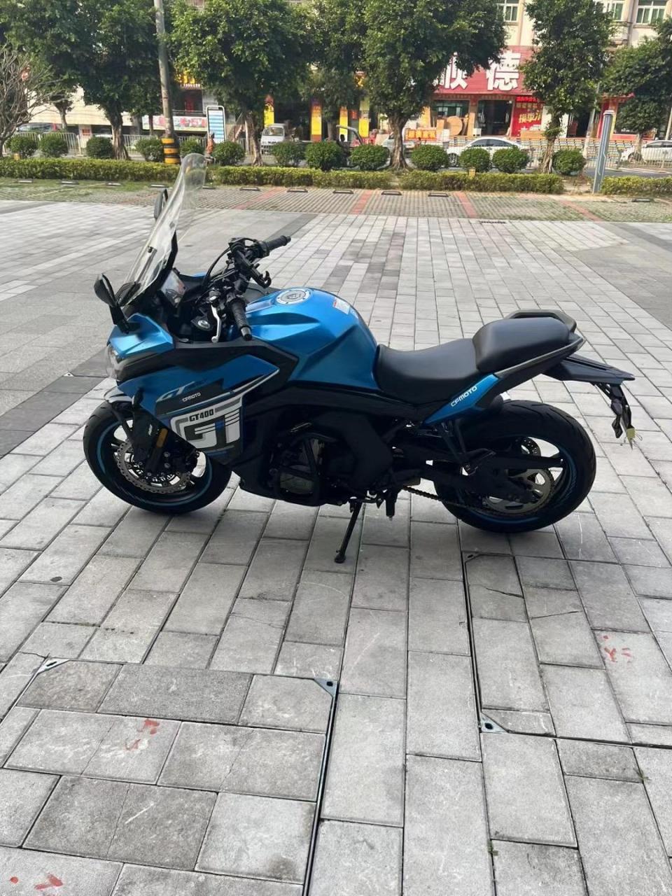 【车型名称】春风400gt- 【上牌日期】2019年8月 【行驶里程】一万多