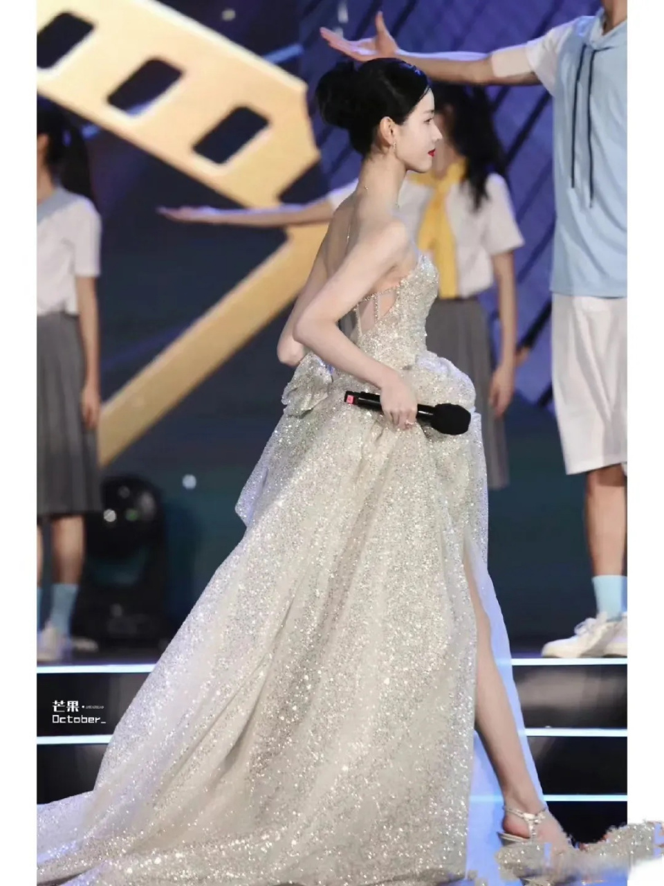 我多想要这样的长脖子! 脖子修长是天鹅颈啊,多好看啊!