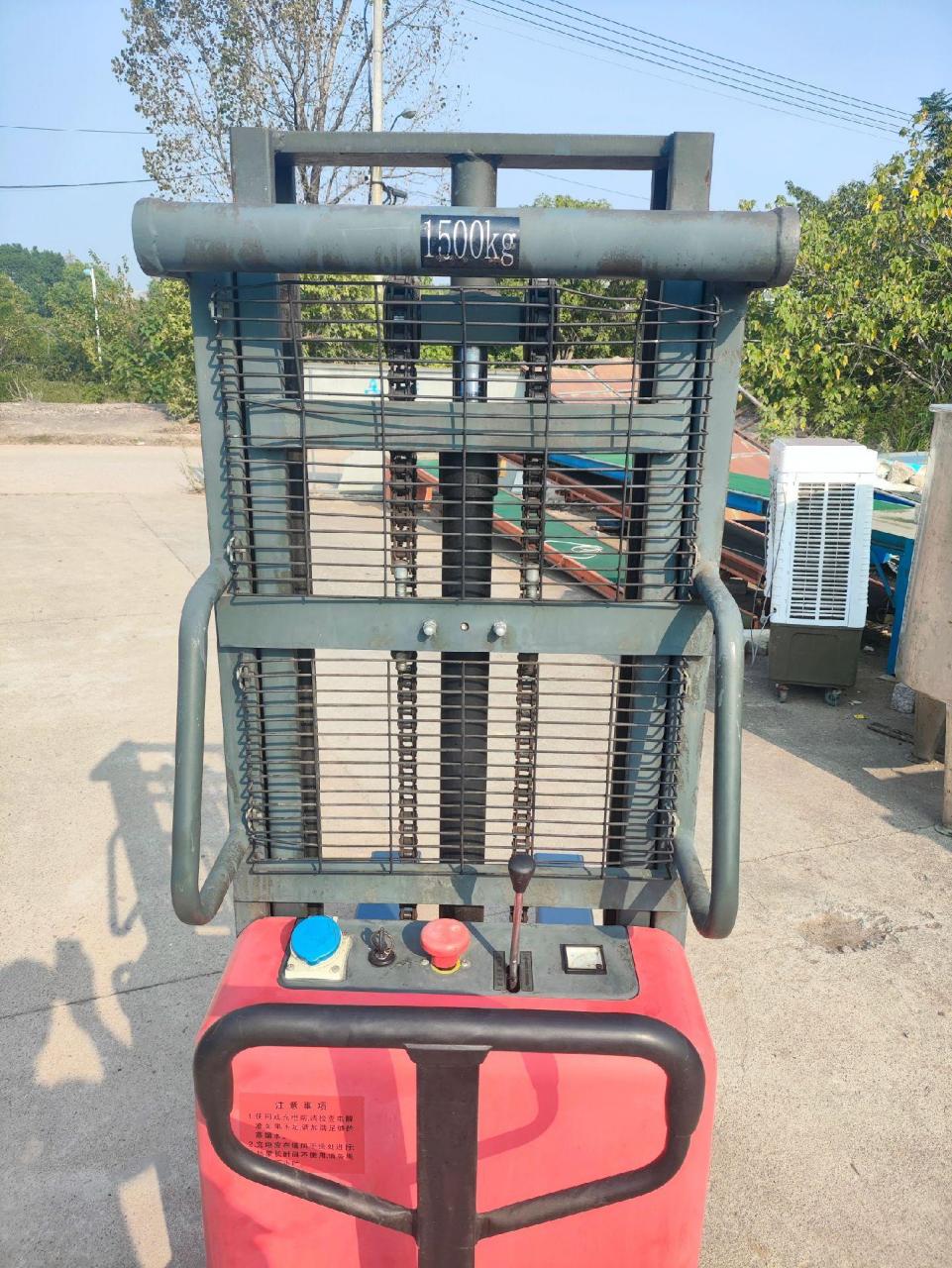 刚到八成新诺力品牌半电动液压叉车堆高车,诺力经典款,大厂出品质量