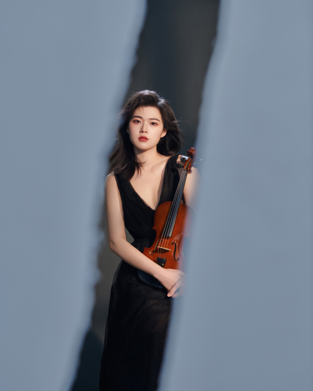 小提琴艺术照姿势图片图片