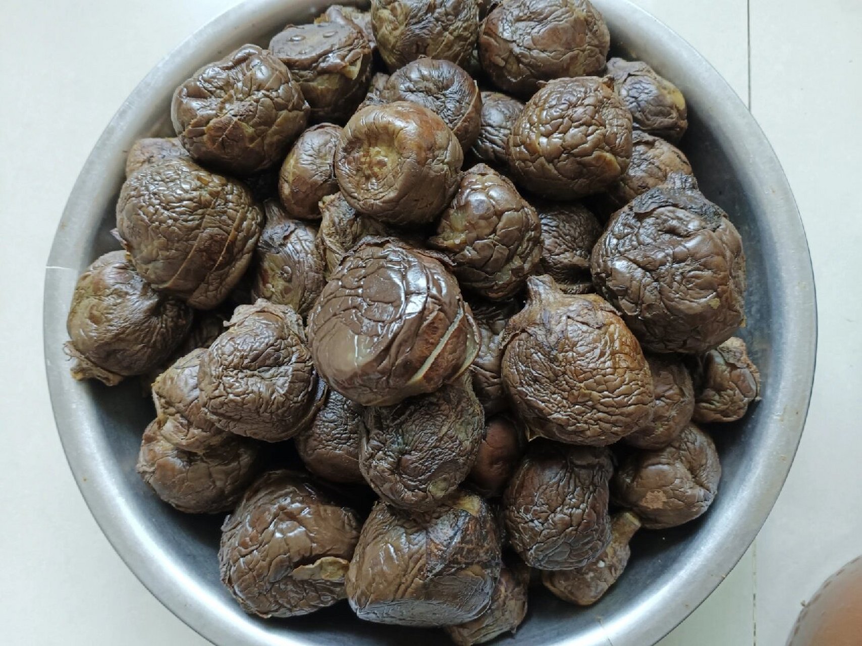 茄包的做法 茄包是我从小吃到大的,秋季是卖小茄子的季节,多买点,腌