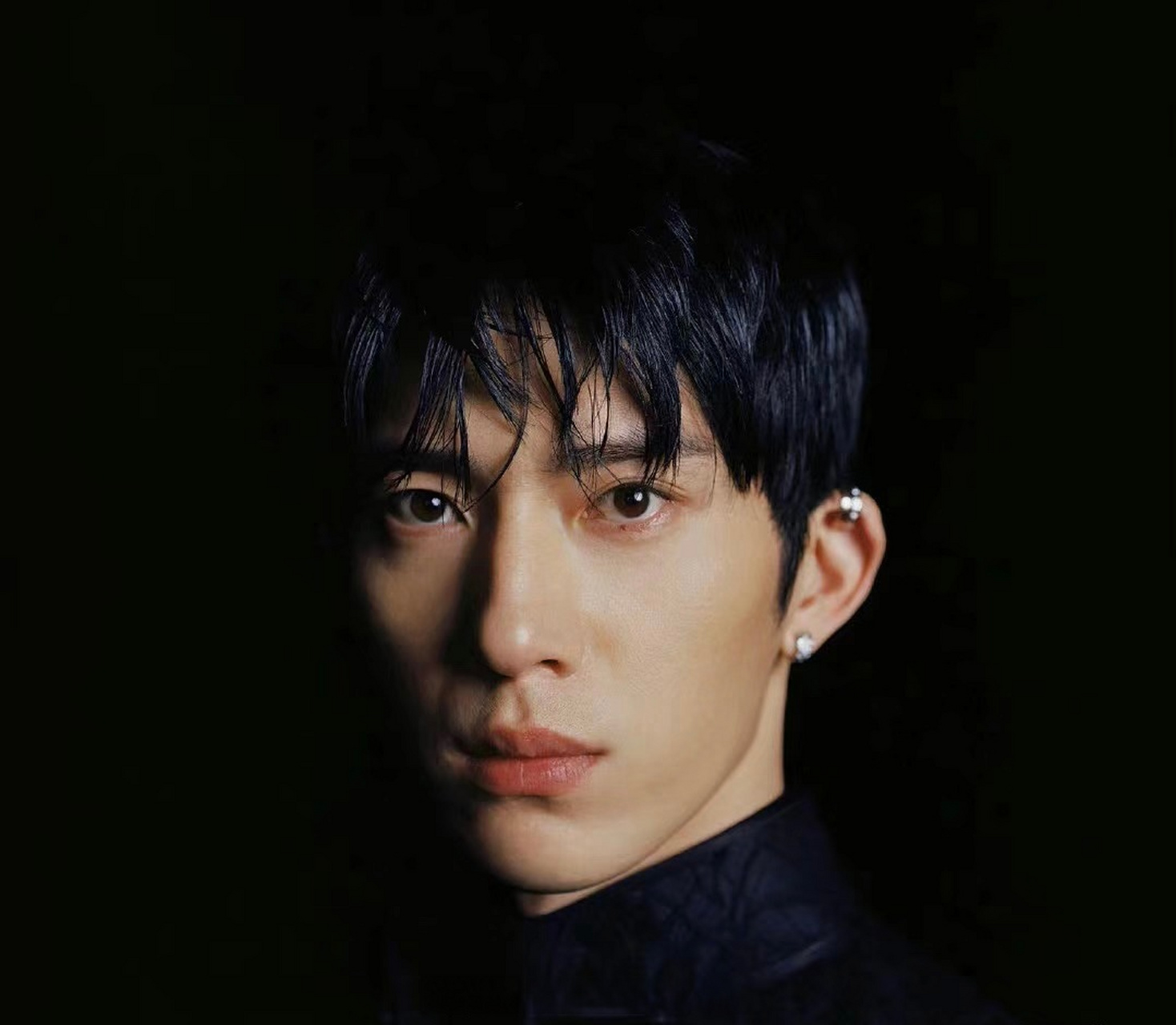 「一起欣赏男性绝美鼻子优秀课代表」 鼻梁高挺,鼻翼精美,眉弓和山根