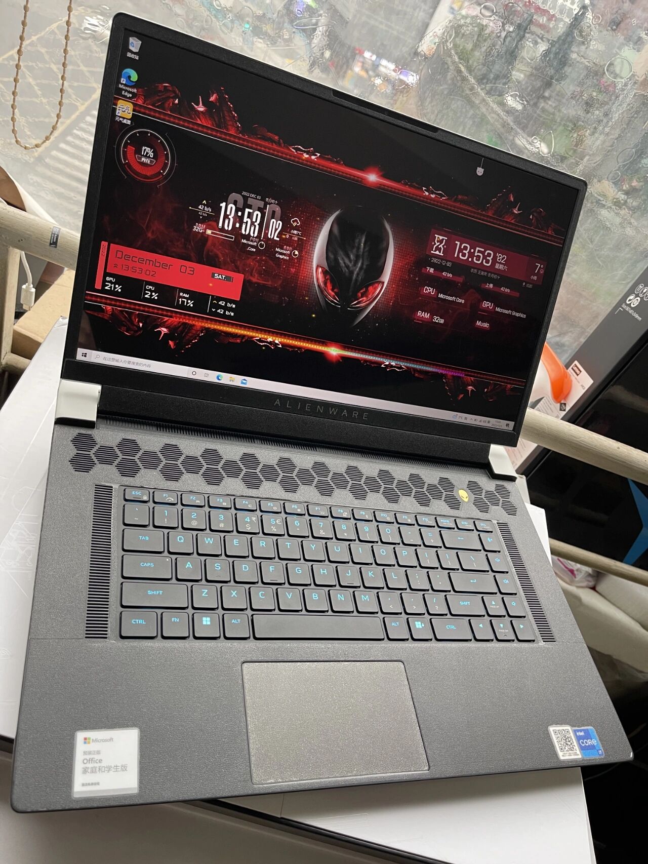 戴尔外星人x17 r1  17寸高端游戏本