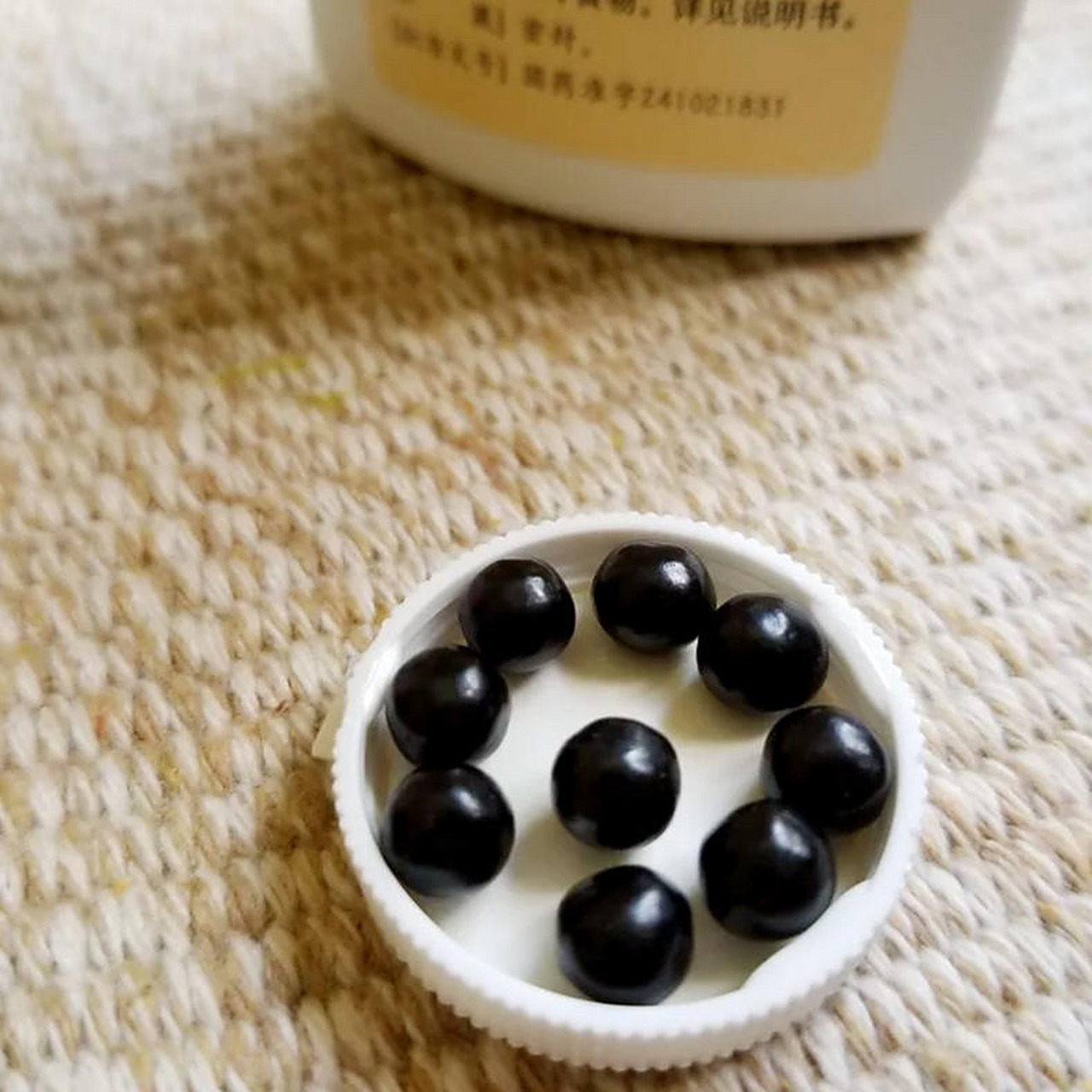 大蜜丸,水蜜丸,浓缩丸,区别一目了然 其实啊,中药制剂有不同的剂型