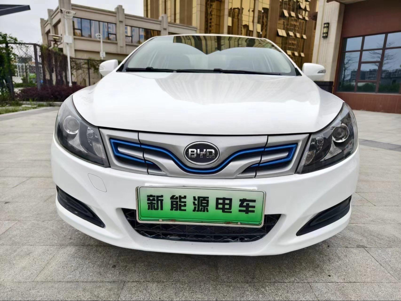 新到新能源电车,比亚迪e5 出行版 续航405公里  51度三元锂电池 个人