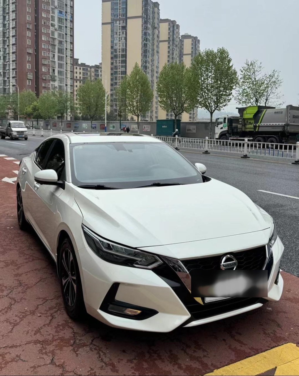 21年日产新轩逸,1.6l悦享版,珍珠白,带天窗,智能钥匙,原厂真皮座椅