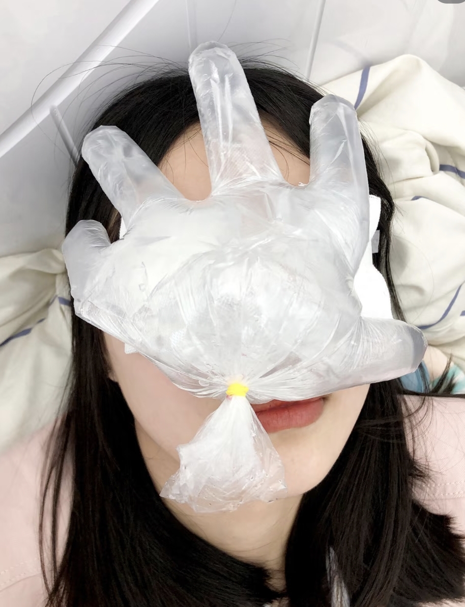 手术后如果眼睛有点红肿,可以用冰敷来消肿,不用太担心
