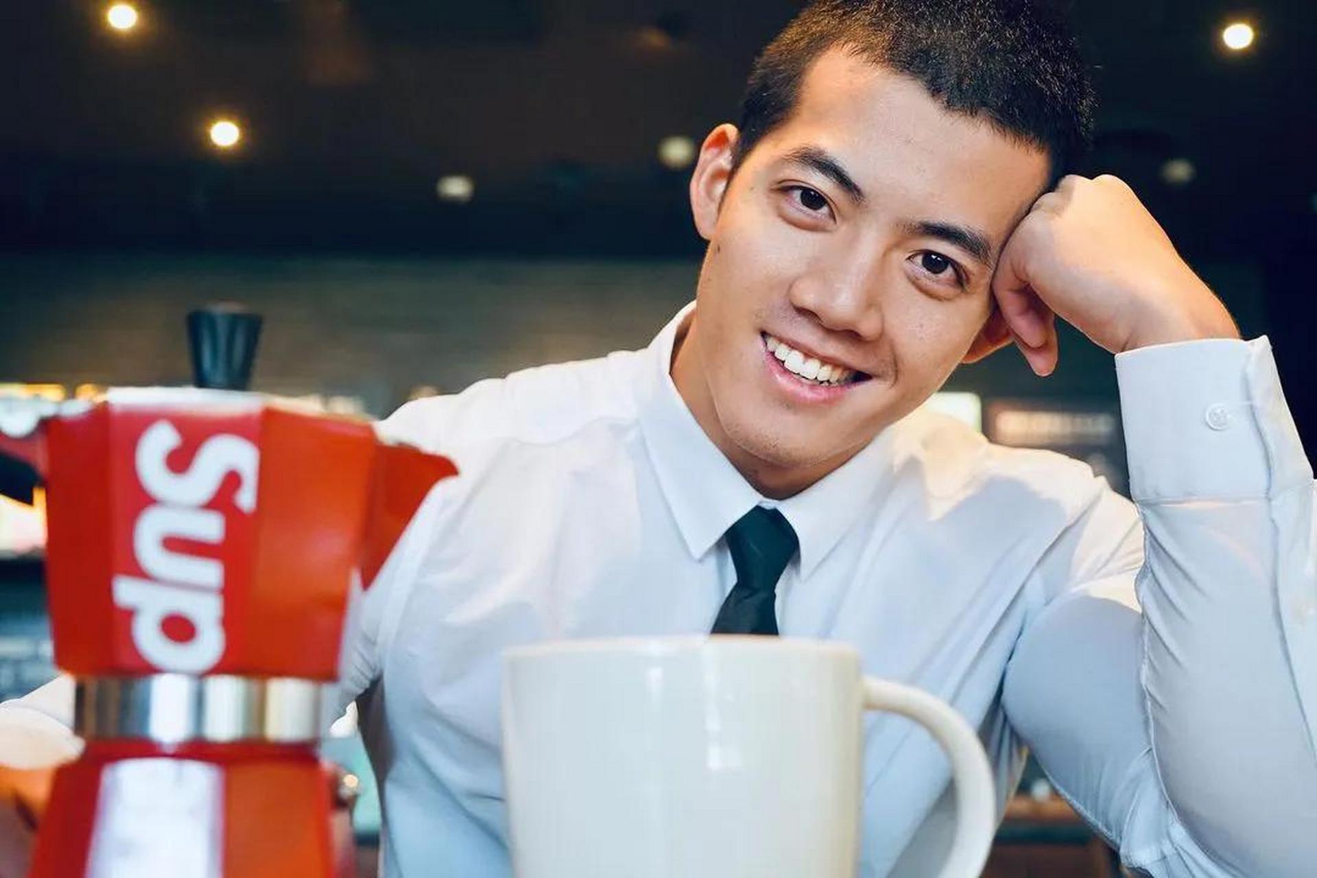 难道只有我觉得夏胜杰这几张照片很有吴磊的即视感吗?