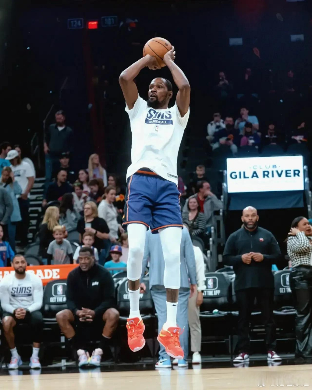 科比 3.麦迪 4.安东尼 5.乔丹 6.杜兰特 7.乔治 8.汤普森 9.布克