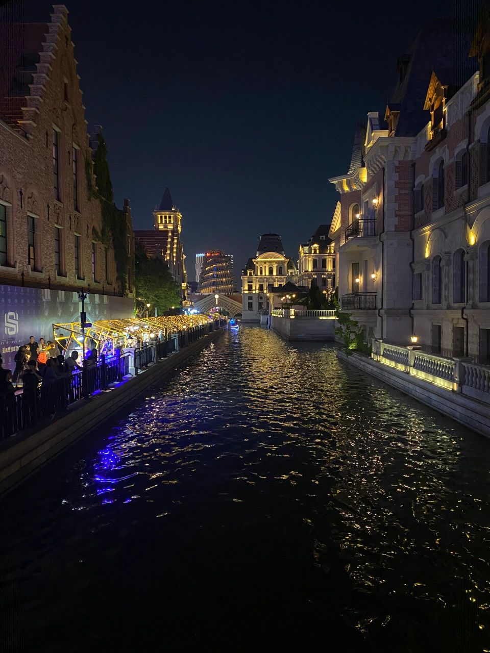 大连威尼斯水城,异国风情打卡地 99威尼斯水城在大连东港,挨着东港