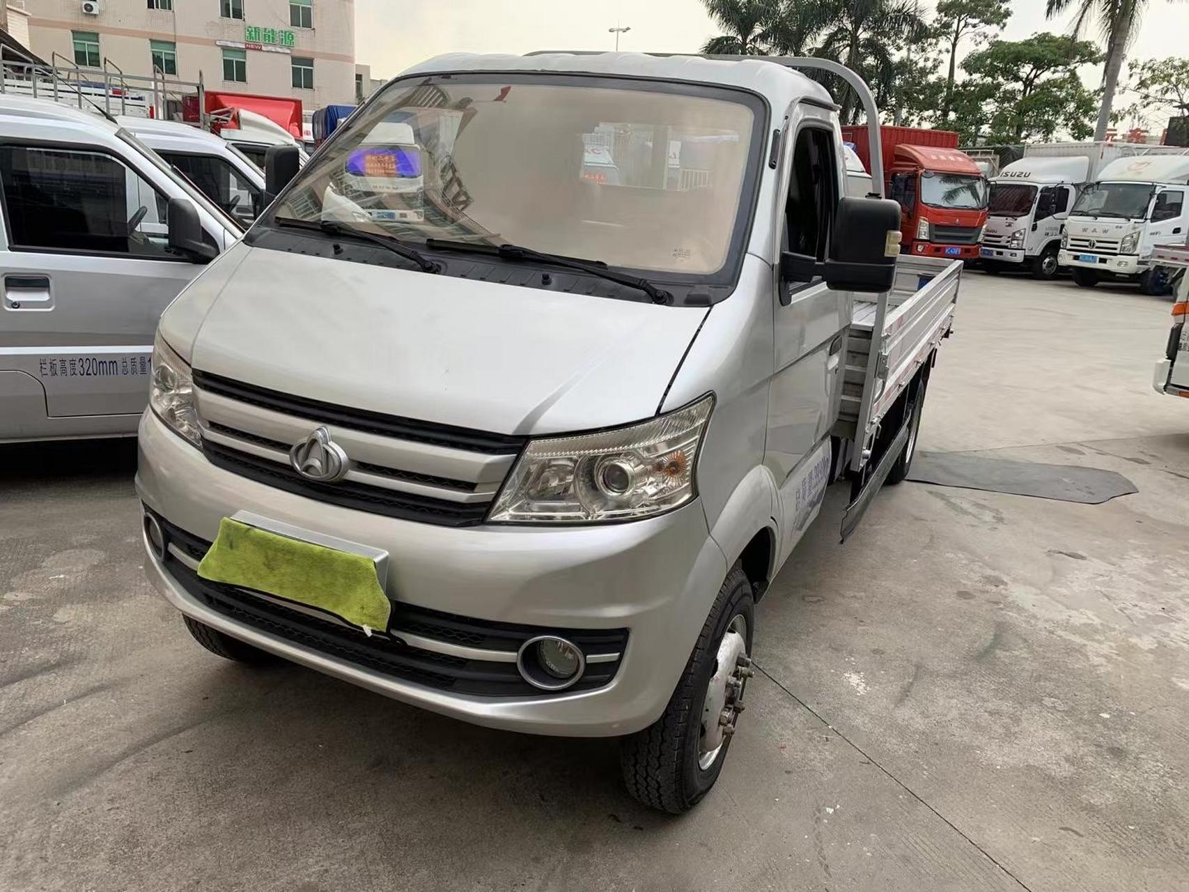 长安跨越王x5 平板小货车,2020年7月上牌,配:全柴485柴油发动机,斗长3
