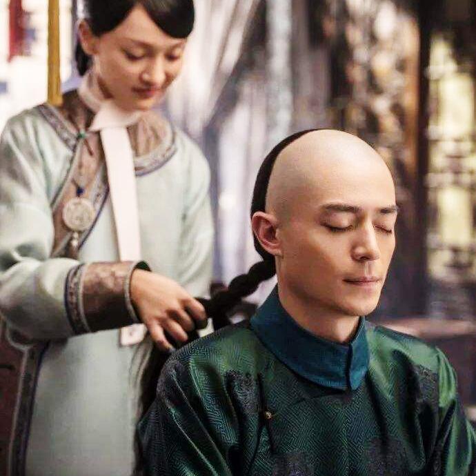 《如懿传》写满了中国式爱情的幻灭感,这个点上我是认同的 乾隆大猪蹄