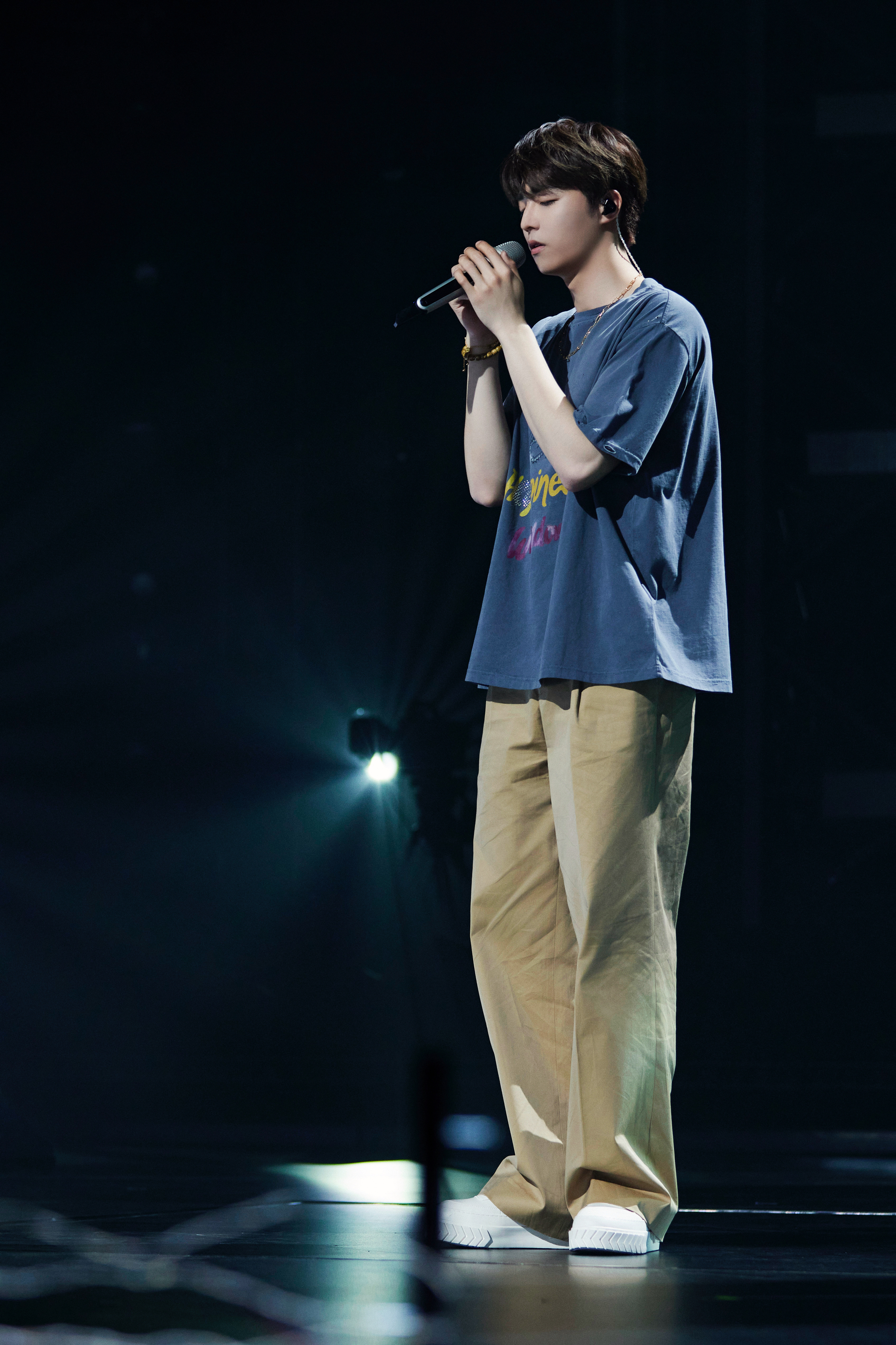 陈立农天赐的声音彩排#  让声音的故事 回荡在天赐的舞台 陈立农檀屯