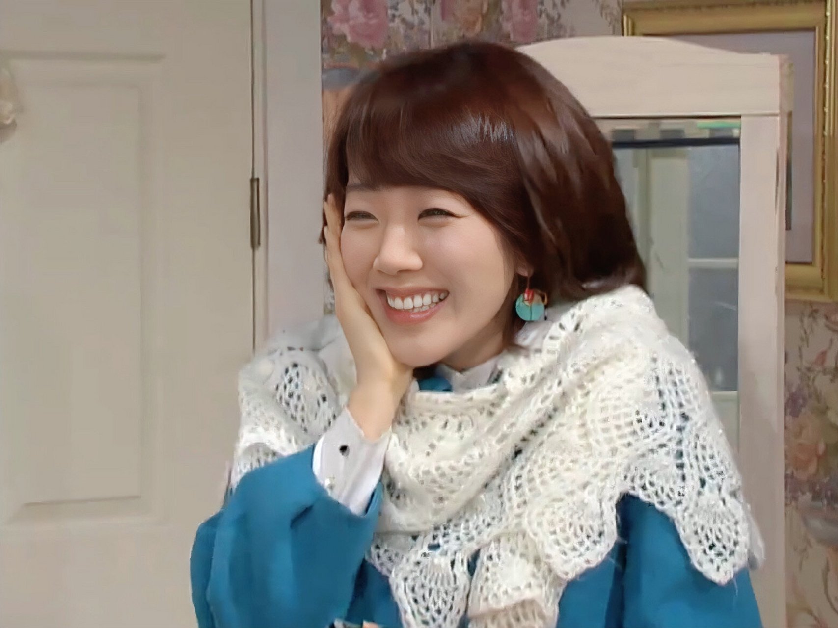 《搞笑一家人》徐敏静服装,耳饰整理分享篇  	 徐老师好甜啊,最喜欢她