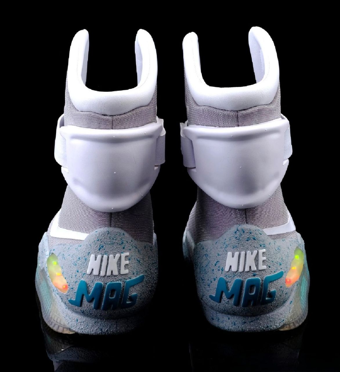 80年代回到未来中耐克未来科幻鞋 propstore lot  52 《回到未来》