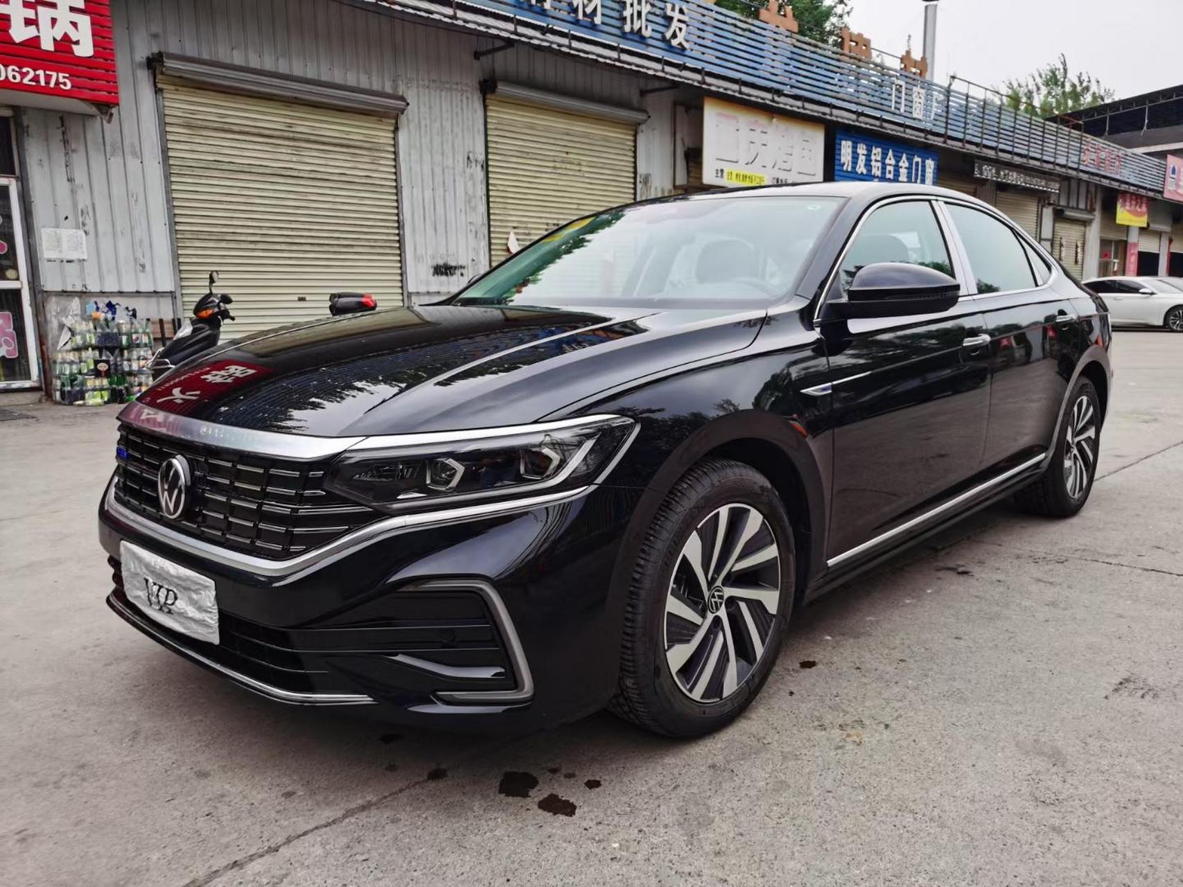 x万 22年最新版油电混合大众帕萨特 430eⅤh自动最高配 新车26.