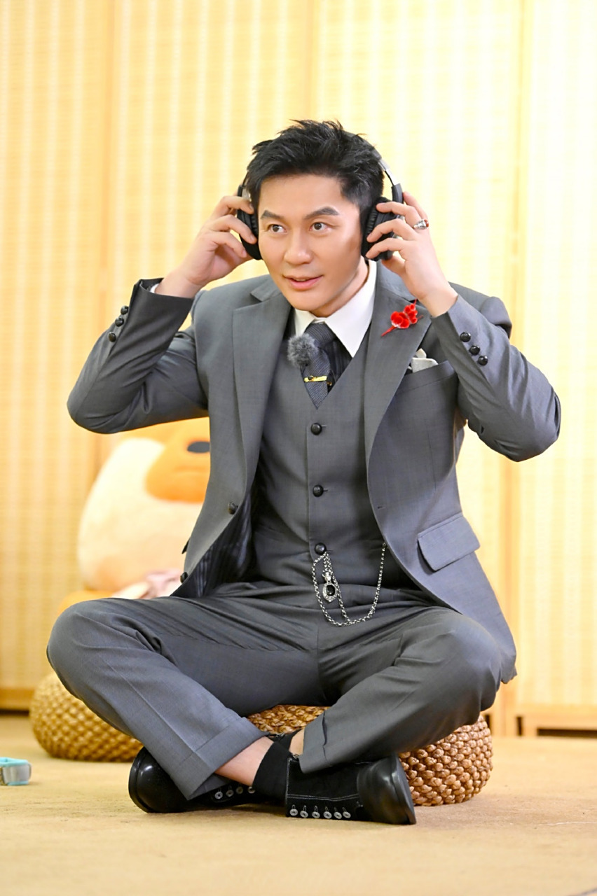 李晨#  正装晨晨,帅出天际[期待]