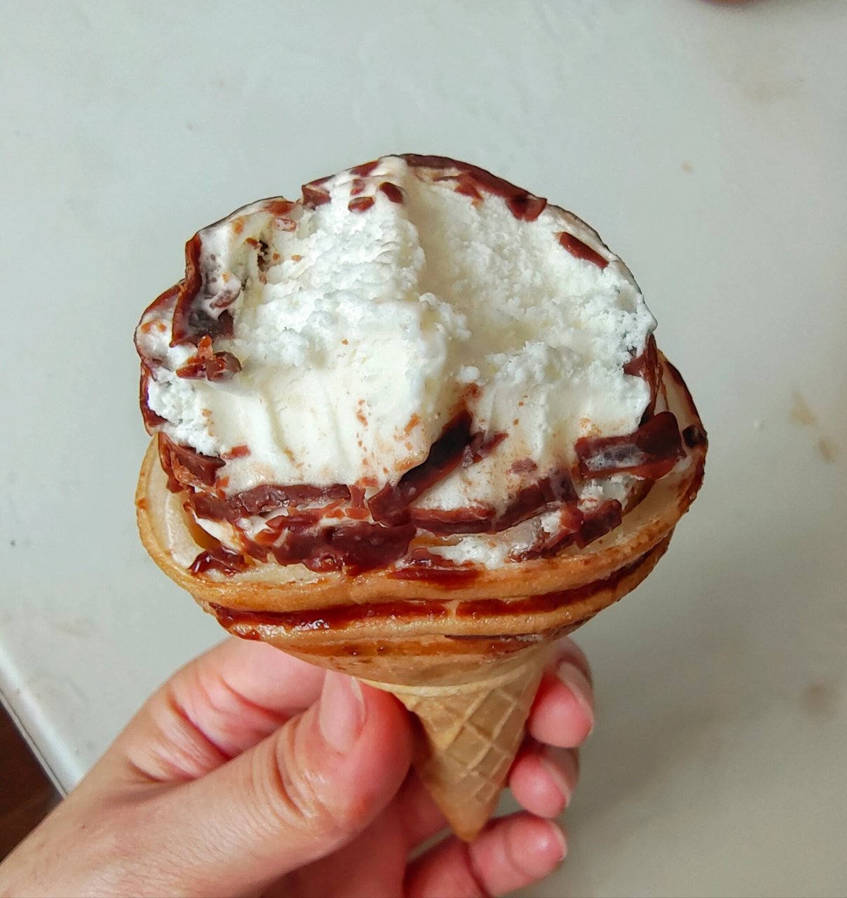 挑战吃100种雪糕之第63种/伊利火炬香草口味 伊利火炬香草口味冰淇淋