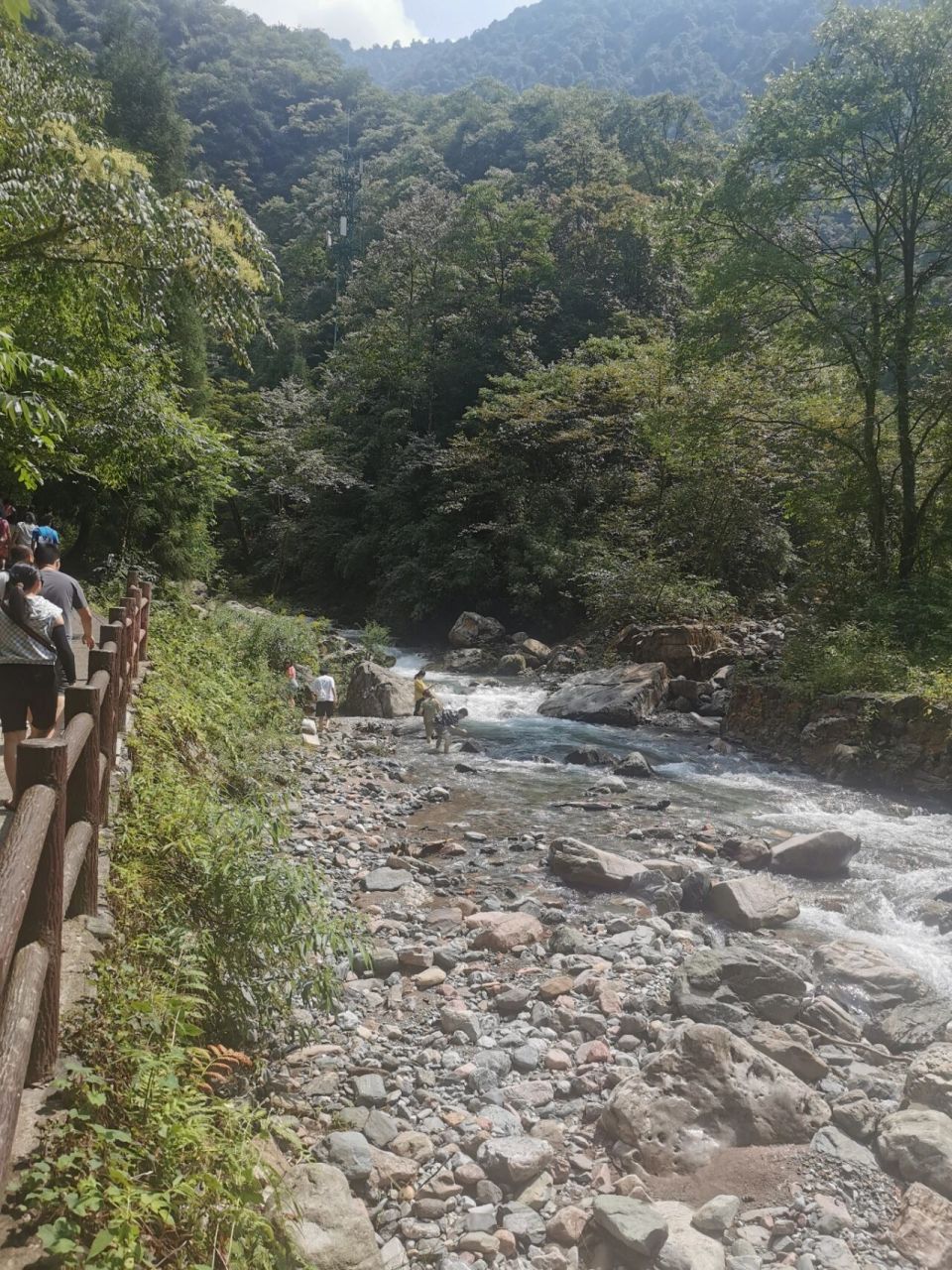 西岭雪山大飞水景区          西岭雪山大飞水景区,即西岭雪山前山