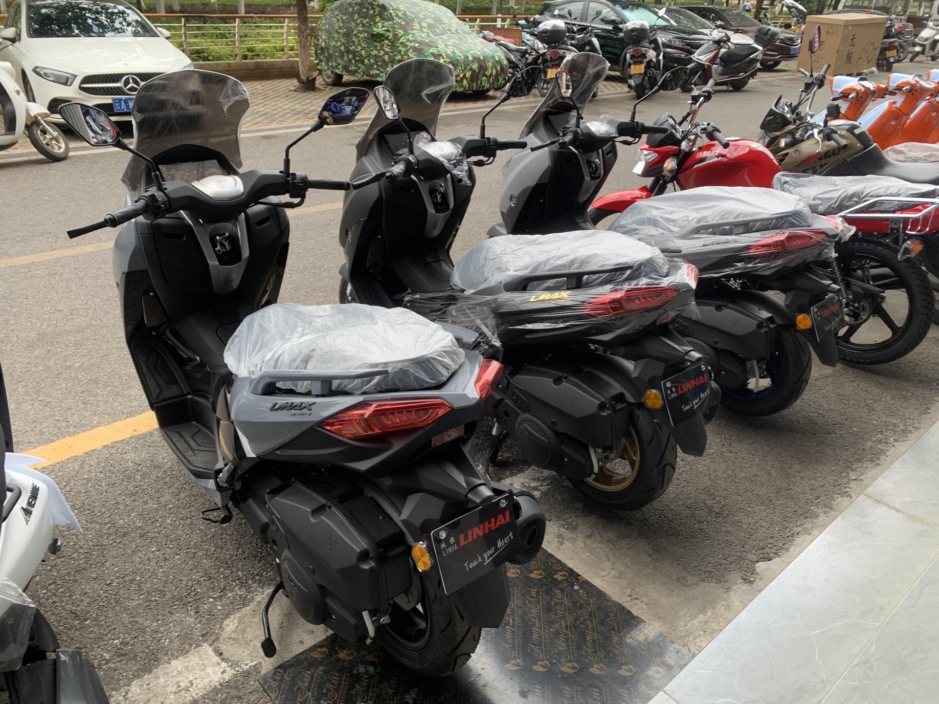 林海lmax150,150水冷 四气门 陶瓷缸体 锻造活塞 内置平衡轴 前后abs