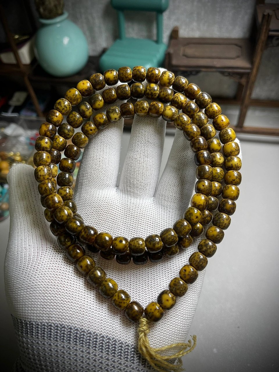 一条绿幽灵星月盘出来开片了 两年了  终于开片了.嘎嘎嘎.真是舒服