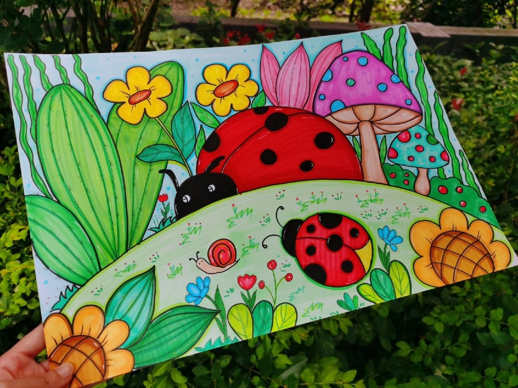 《有趣的七星瓢虫屋》 适合年龄:6-8 使用工具:荷兰纸 马克笔(touch