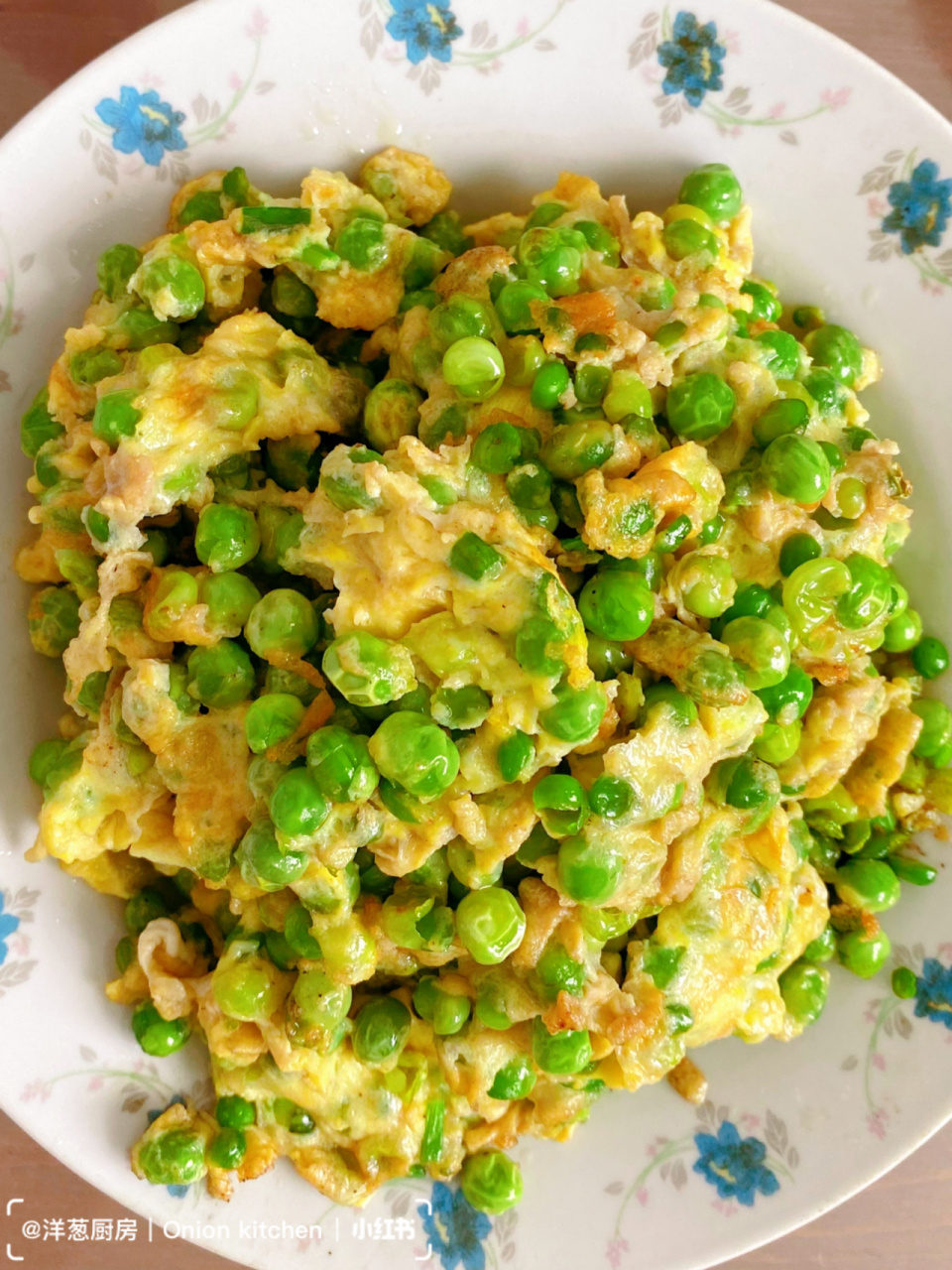 洋葱厨房|青豆炒鸡蛋(健康绿色减肥美食) 青豆炒鸡蛋 食材:青豆,鸡蛋