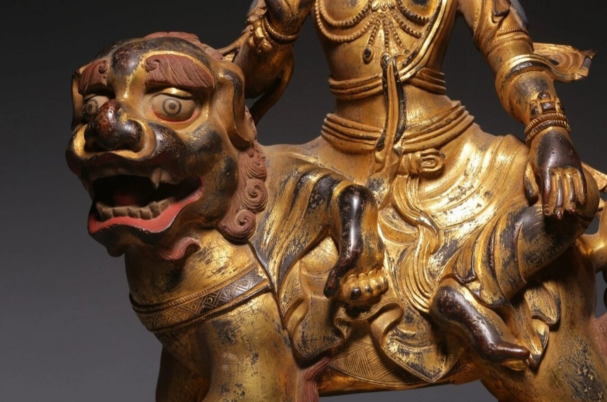 骑狮子观音像05 清 铜鎏金完美开脸观音佛造像 开门清代老佛像,皮壳