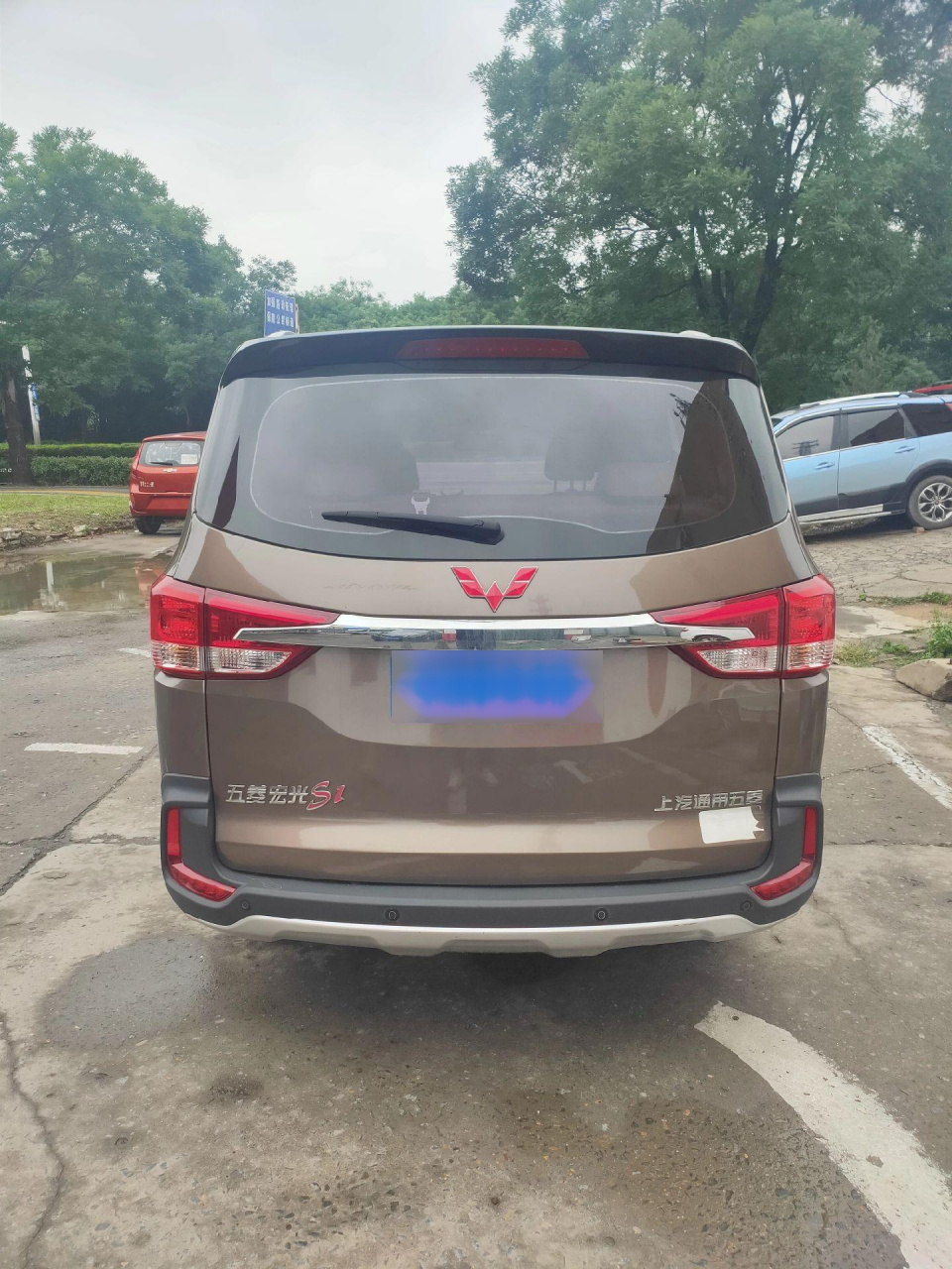 刚到17年五菱宏光s1,新车落地七万多,现实表只跑了26000公里,1.