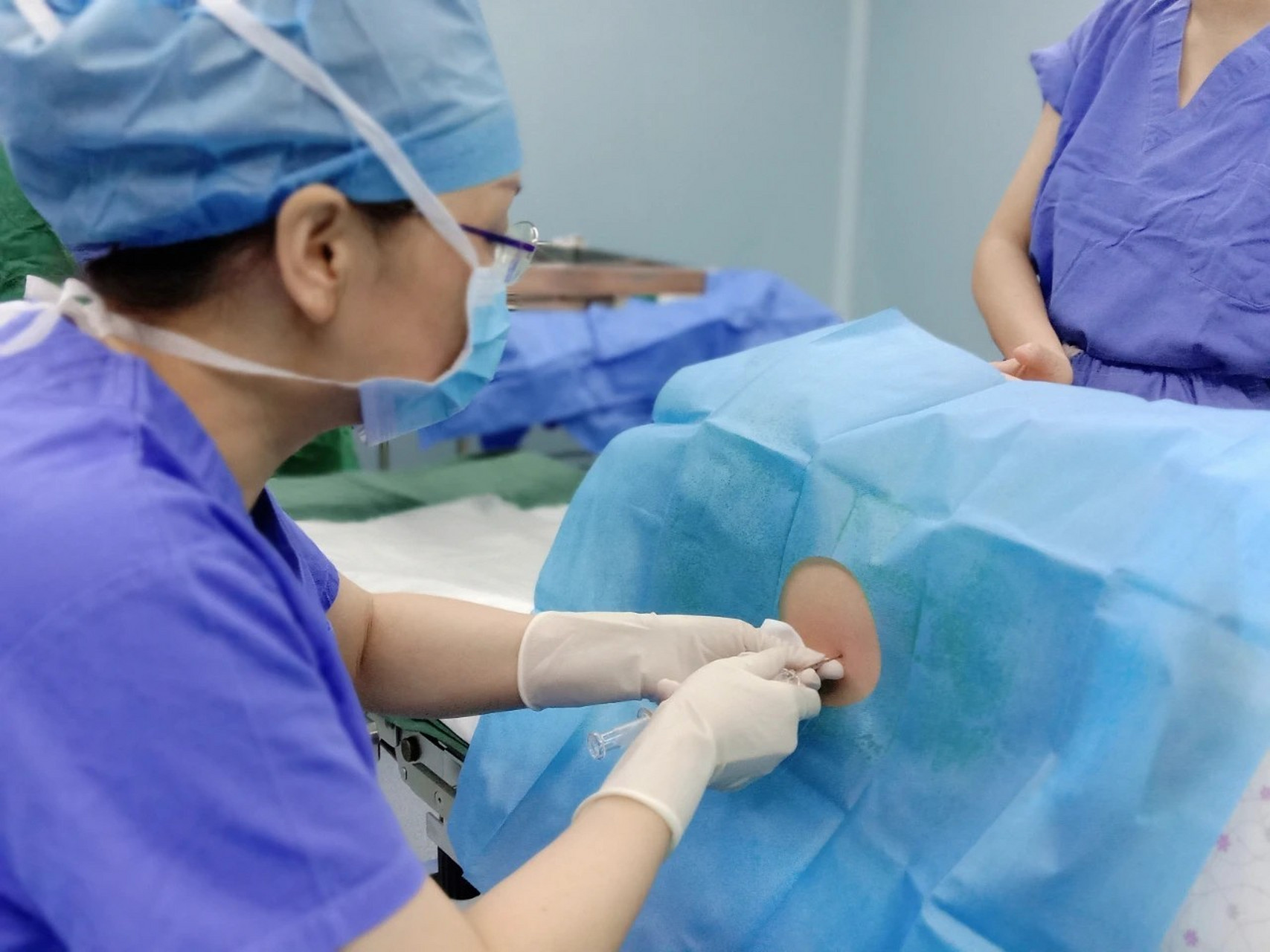 【生门·纪实】8张剖宫产照片,见证妈妈伟大 记录的意义在于 它能让