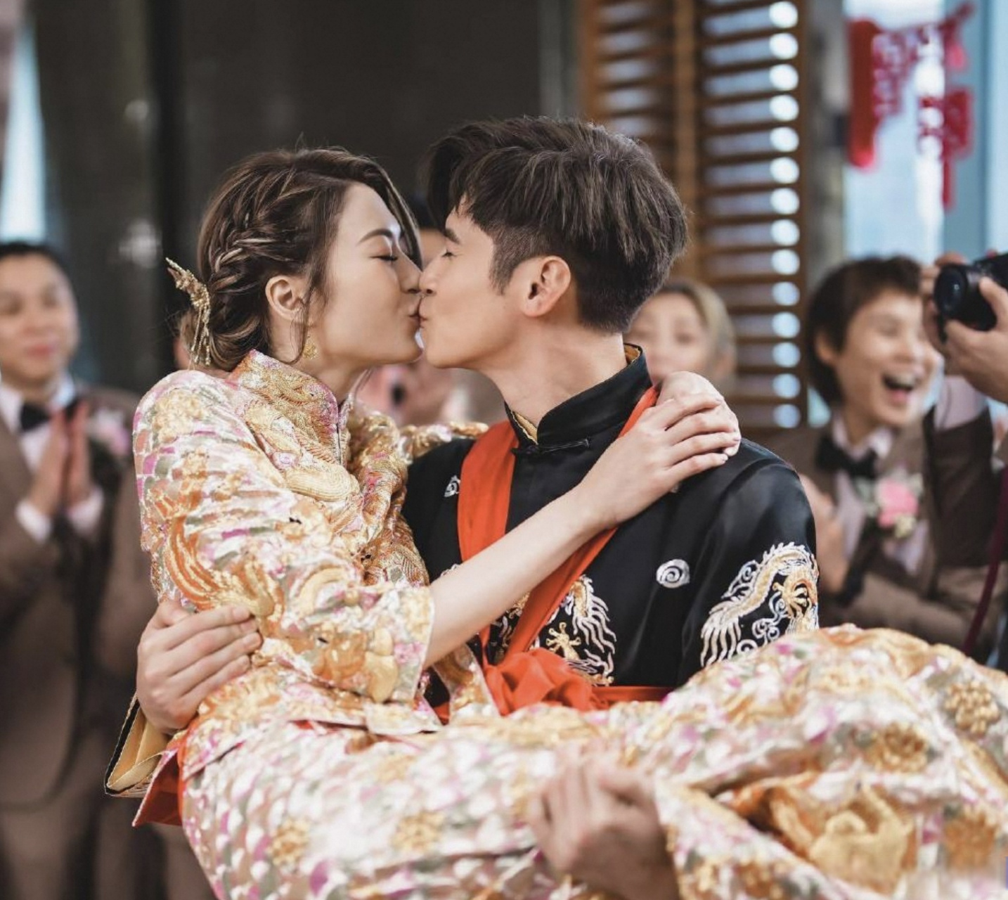 陈家乐连诗雅结婚# 4月24日,据港媒报道,港星连诗雅和陈家乐在尖沙咀