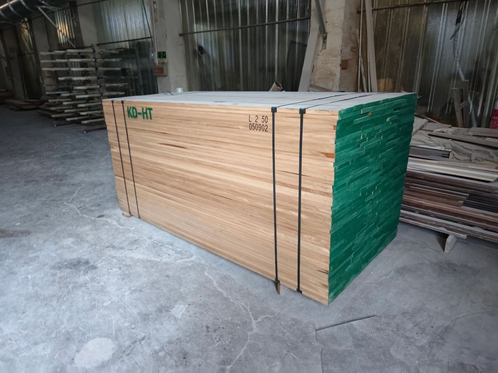 北美樱桃木,南美樱桃木傻傻分不清楚 图片里是南美樱桃木,俗称赤杨 有