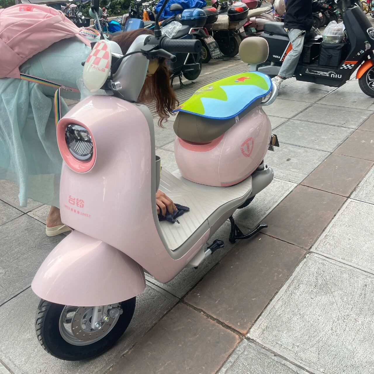 台铃新款初恋 非常适合女士骑的电动车,小巧玲珑,车型美丽.