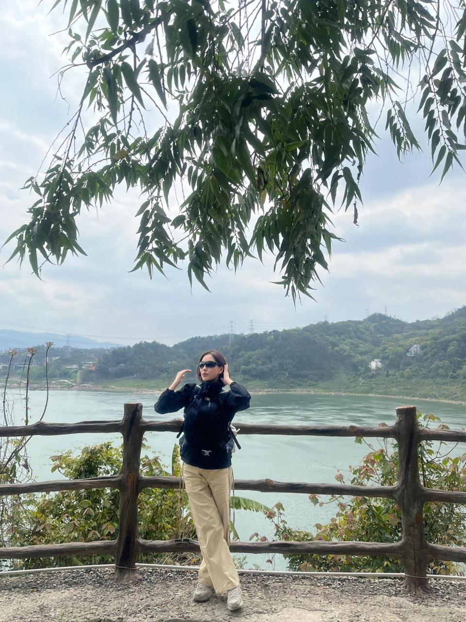 万能老年人拍照姿势 杠杠