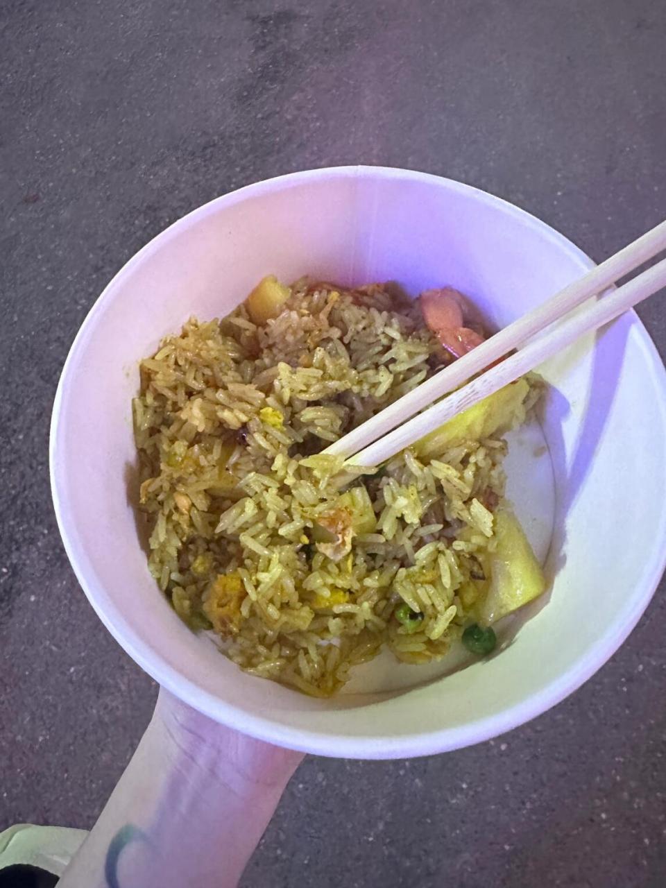 来南昌夜市吃一碗猛男炒饭02!
