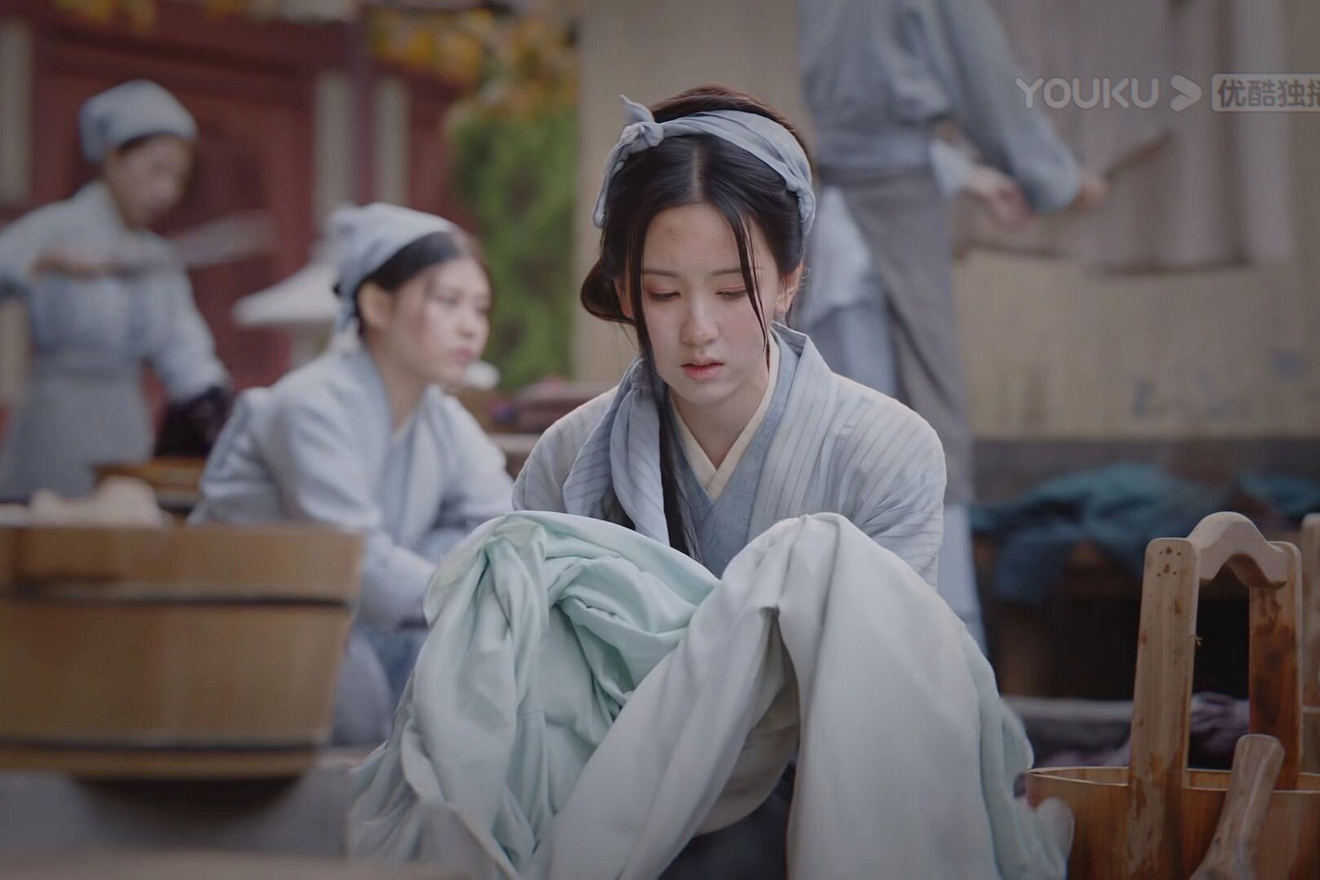 这个造型有浣纱女西施的感觉 越素净越美丽 任是无情也动人