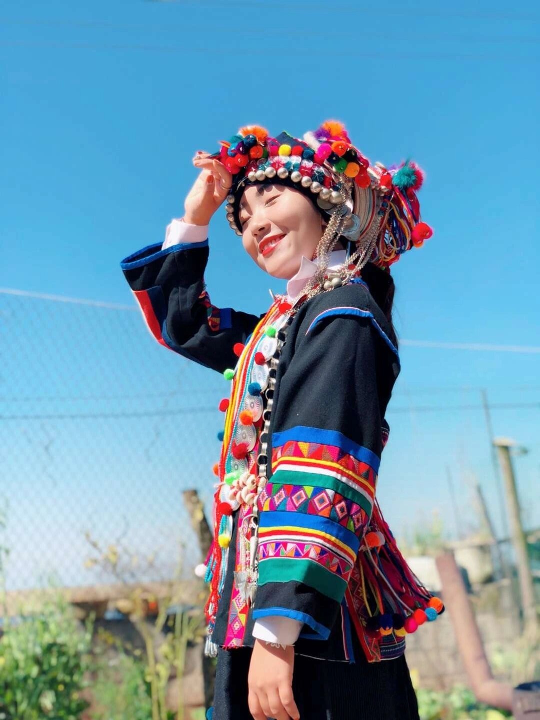 云南版纳哈尼族服饰,民族的才是世界的