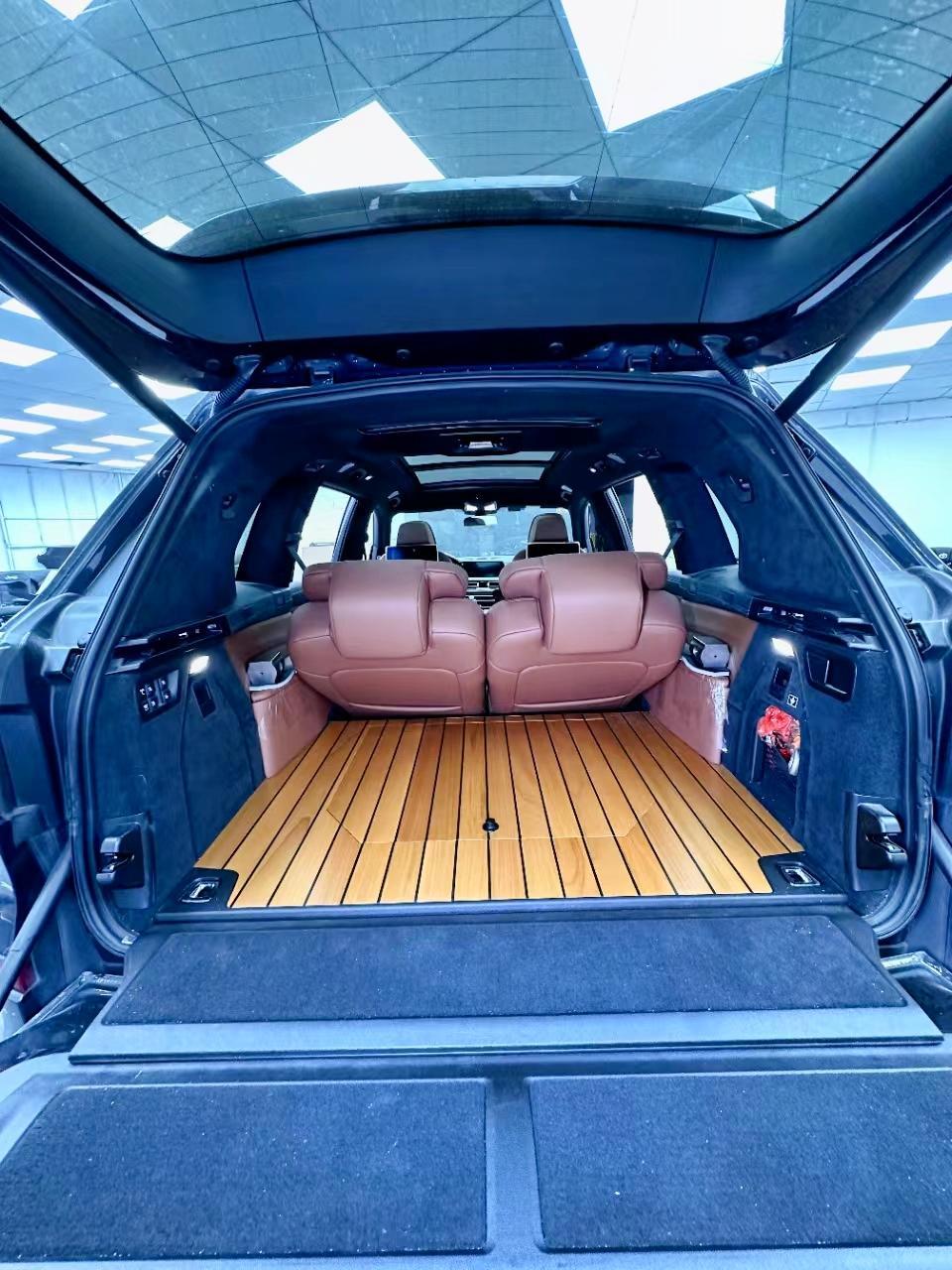 宝马x7 六改四 大四座方案 后移30公分 两侧扶手造型 靠背170度躺平