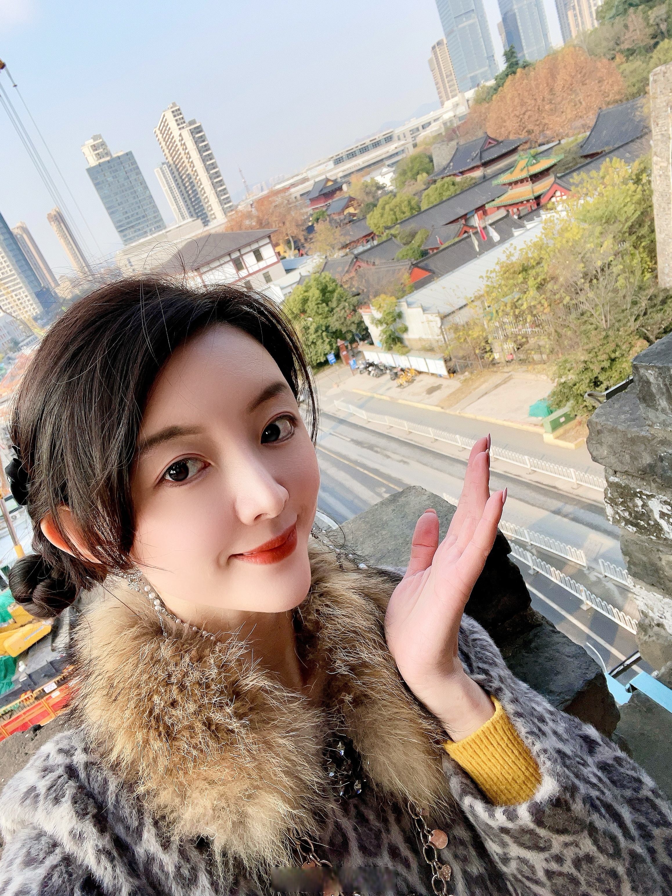 来到一个融山水城林于一体的全国知名旅游休闲胜地