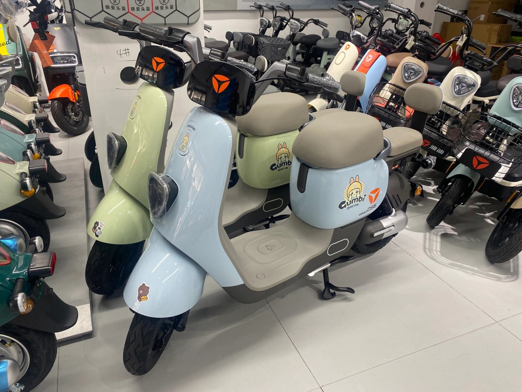 雅迪ds6 只需2899元 活动持续雅迪ds6   48v20a只需2899元,只能手机