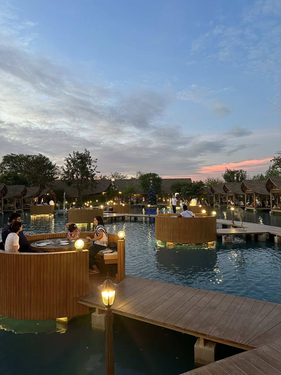 🇹🇭|曼谷拍照网红打卡水上餐厅 店名:bubble in the forest cafe