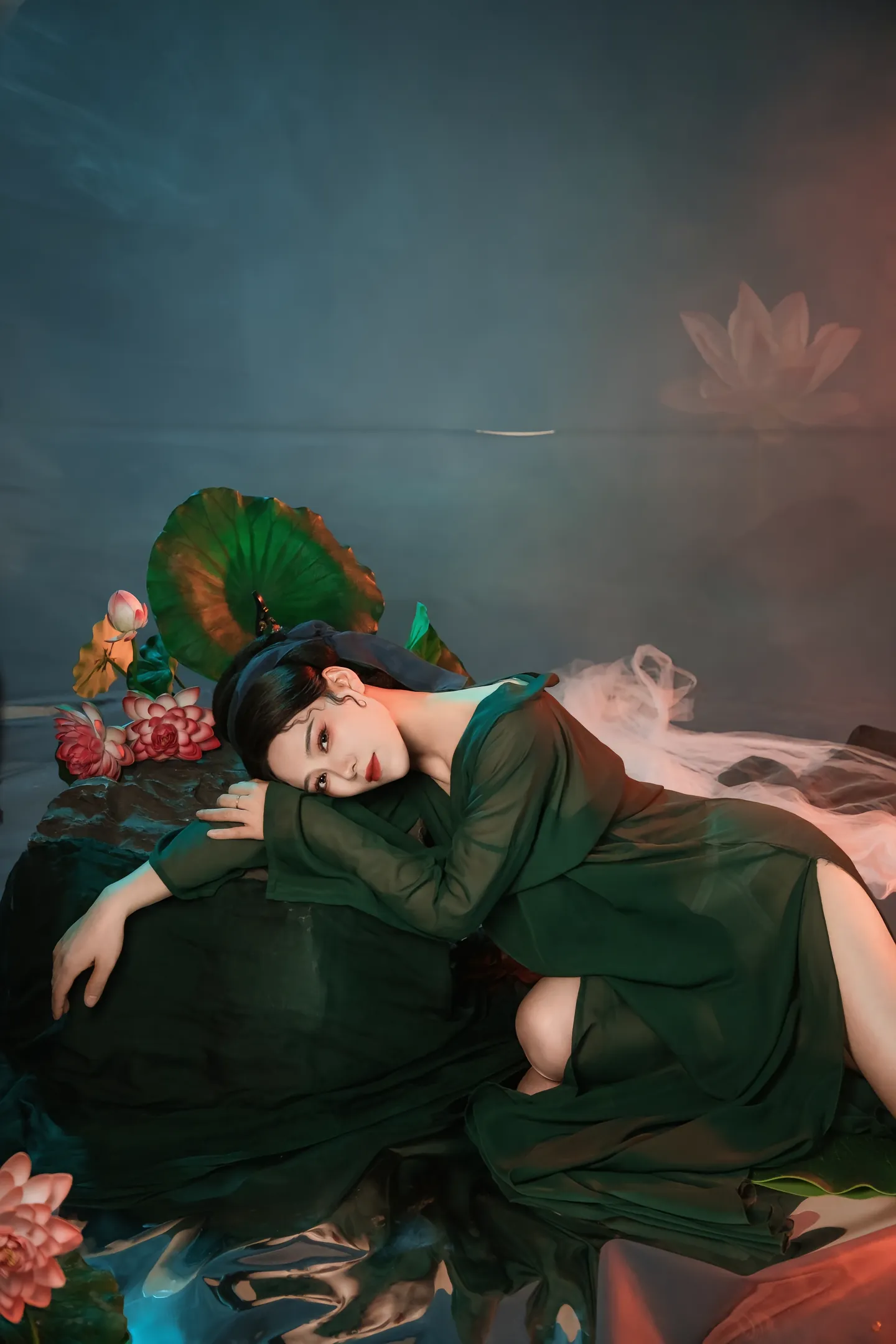 半成品出来了,不开心底片不给,一张66买,一百多张