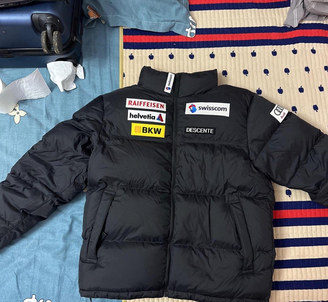 一个今年热度兴起的一个潮流品牌,北面的热度在慢慢过去迪桑特的时代