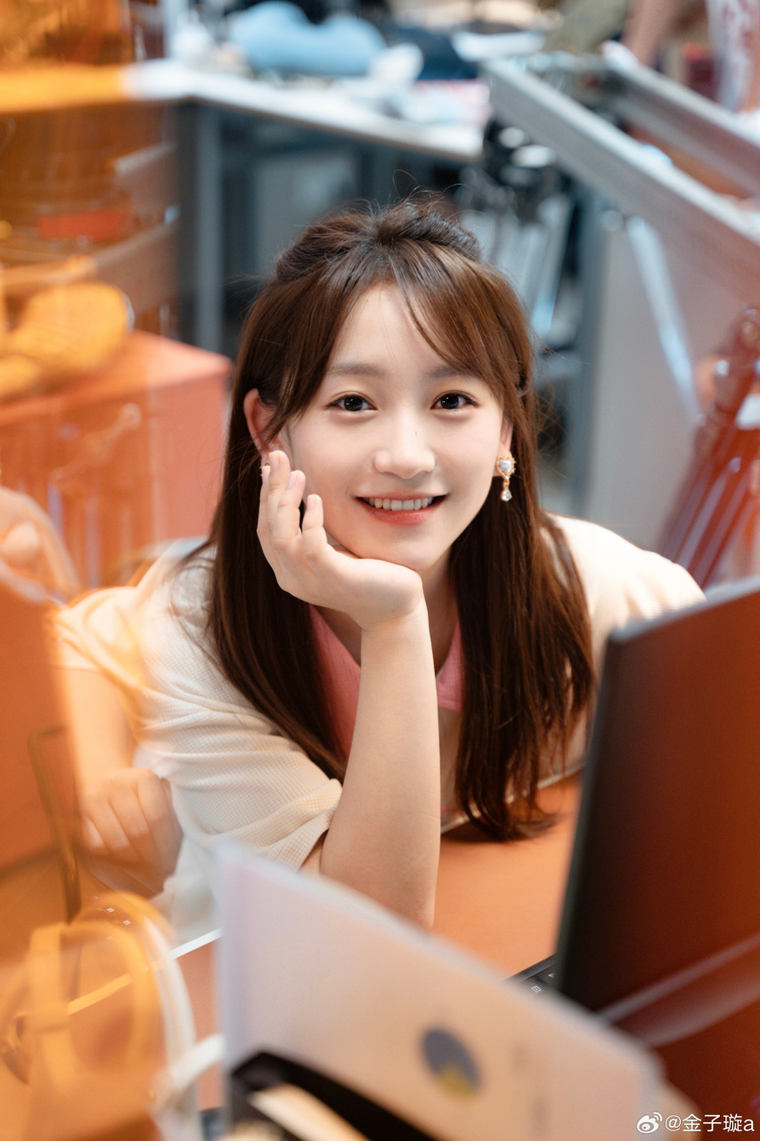 25小时恋爱#  田心倾情提示:遇到职场性骚扰要勇