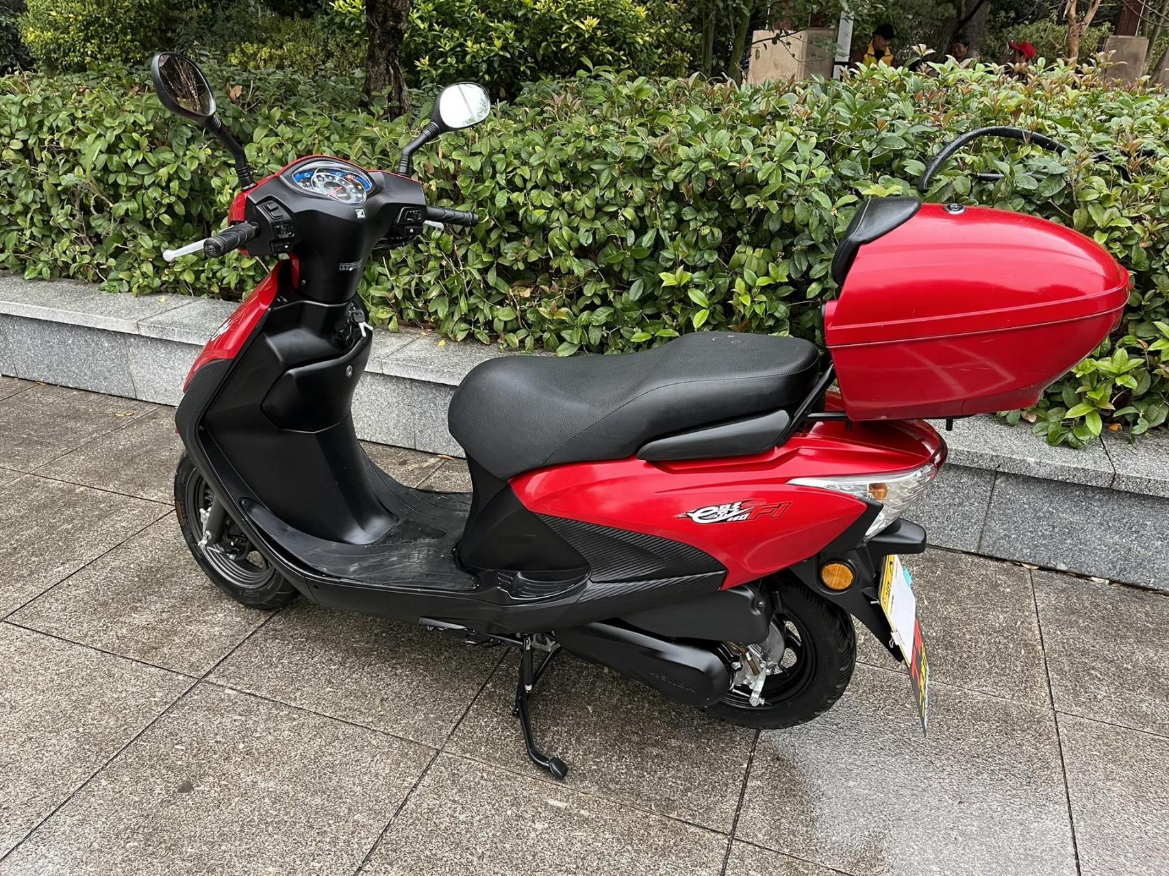 新大洲本田e影110,电喷发动机