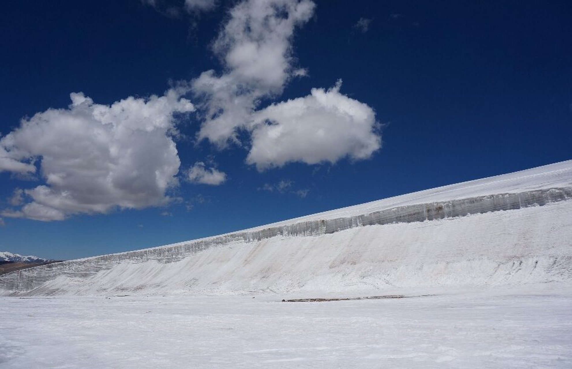 今日推荐|八一冰川 八一冰川位于中国青海省海北藏族自治州祁连县,是