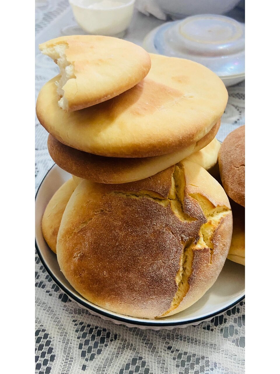 烤箱版发面饼 第一次尝试烤箱做发面饼,火候很难掌握,上下火200度只会