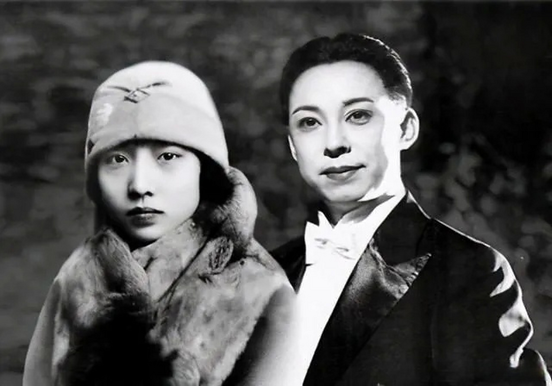 1956年,香港,62岁前夫梅兰芳探望48岁孟小冬,柔情道:"我们从头再来!