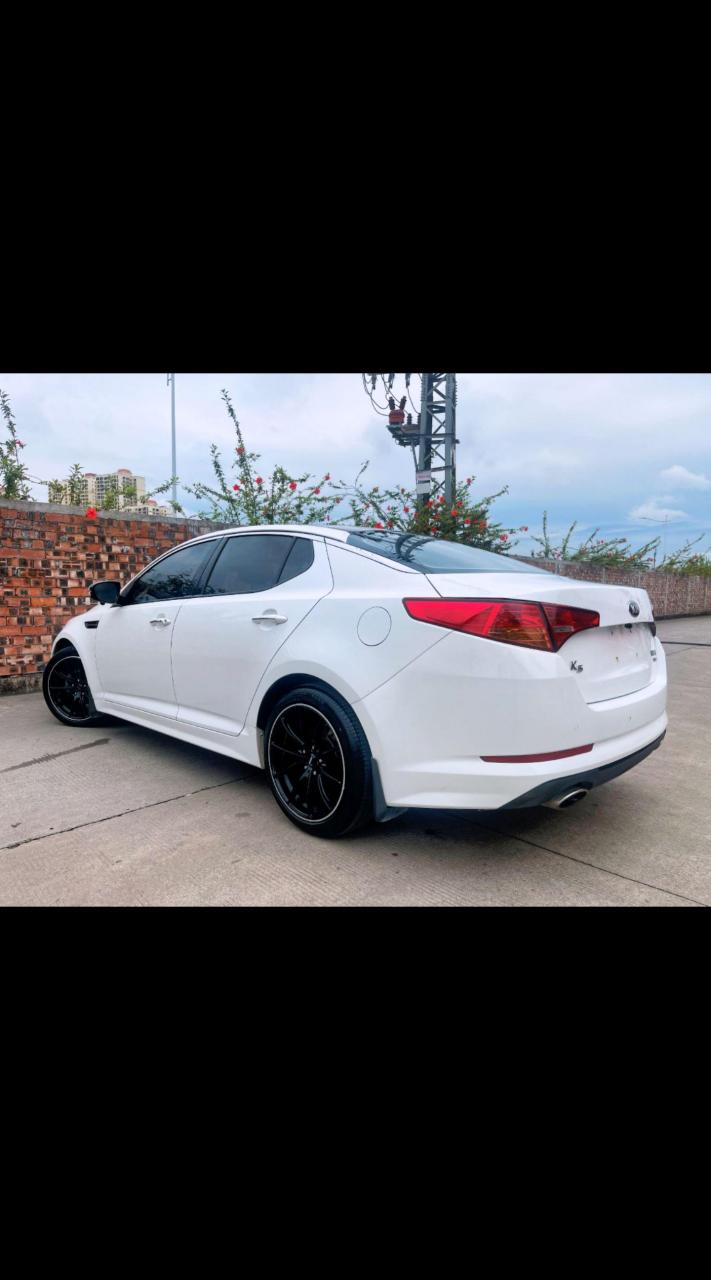 0自动dlx版.76韩系b级经典轿跑——起亚k5 2.0自动dlx版,指导价18.