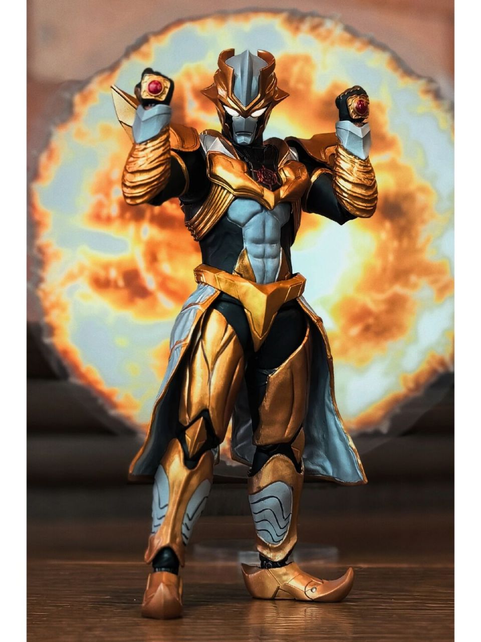 究极生命体 小金人 shf #奥特曼